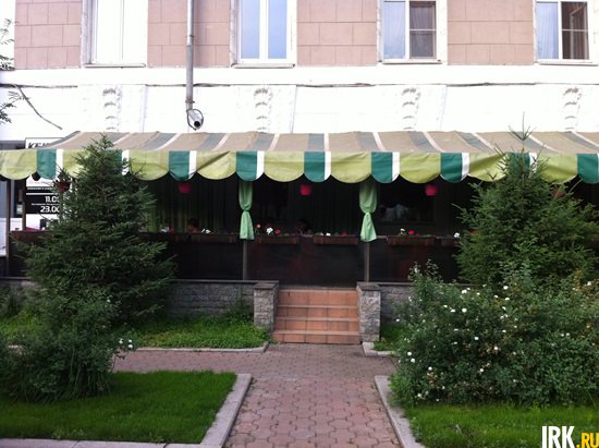 Кафе в модном квартале Кафе в модном квартале