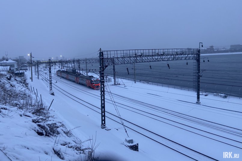 Забор вдоль берега Ангары. Фото IRK.ru Забор вдоль берега Ангары. Фото IRK.ru