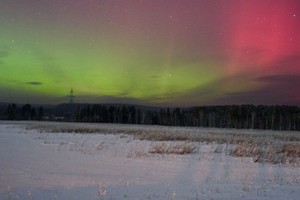 Полярное сияние на 10-м километре Голоустненского тракта. Фото прислал подписчик IRK.ru Захар