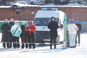 На месте дежурила бригада скорой помощи. Фото Маргариты Романовой, IRK.ru