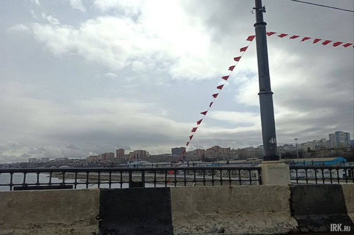 Последствия сильного ветра в Иркутске. Фото IRK.ru