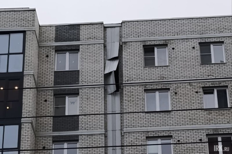 Последствия сильного ветра в Иркутске. Фото IRK.ru