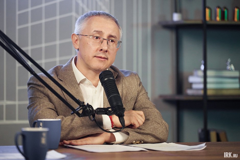 Алексей Макаров: С 40 лет для женщин и с 45 лет для мужчин Социальный фонд направляет на портал госуслуг уведомления о предполагаемом размере пенсии.
