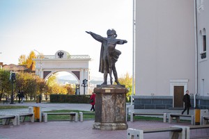 Памятник