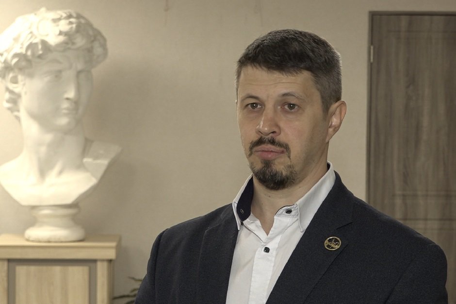 Арсений Володин, директор Иркутской областной детской школы искусств Арсений Володин, директор Иркутской областной детской школы искусств