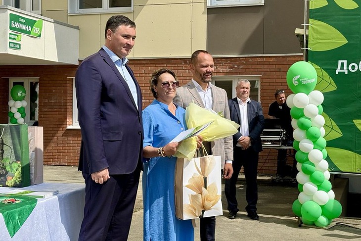 Вручение ключей новоселам. Фото IRK.ru