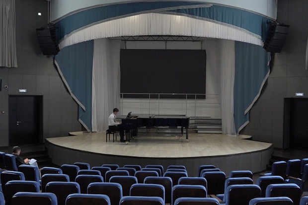 Концертный зал