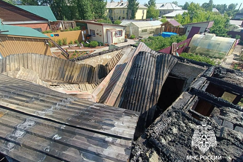 Здание после пожара. Фото пресс-службы ГУ МЧС России по Иркутской области