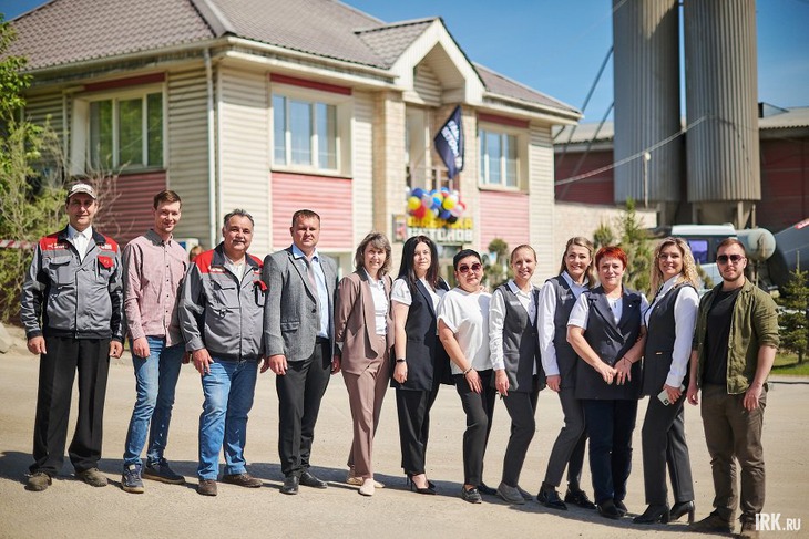 Сотрудники «Фабрики Бетонов». Фото Маргариты Романовой, IRK.ru