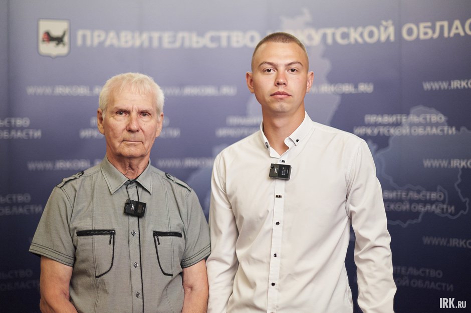 Виктор Васильевич и Илья Козин Виктор Васильевич и Илья Козин
