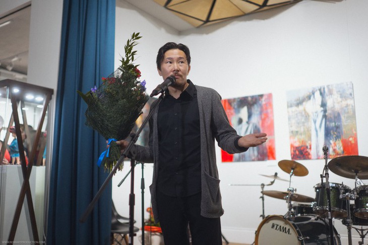 Зорикто Доржиев на открытии выставки Теория Хаоса