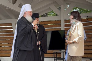 Митрополит Максимилиан и Светлана Павлова. Фото из телеграм-канала Иркутской епархии