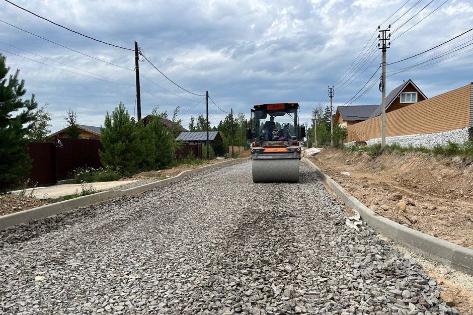 Ремонт дороги. Фото пресс-службы администрации Иркутского района