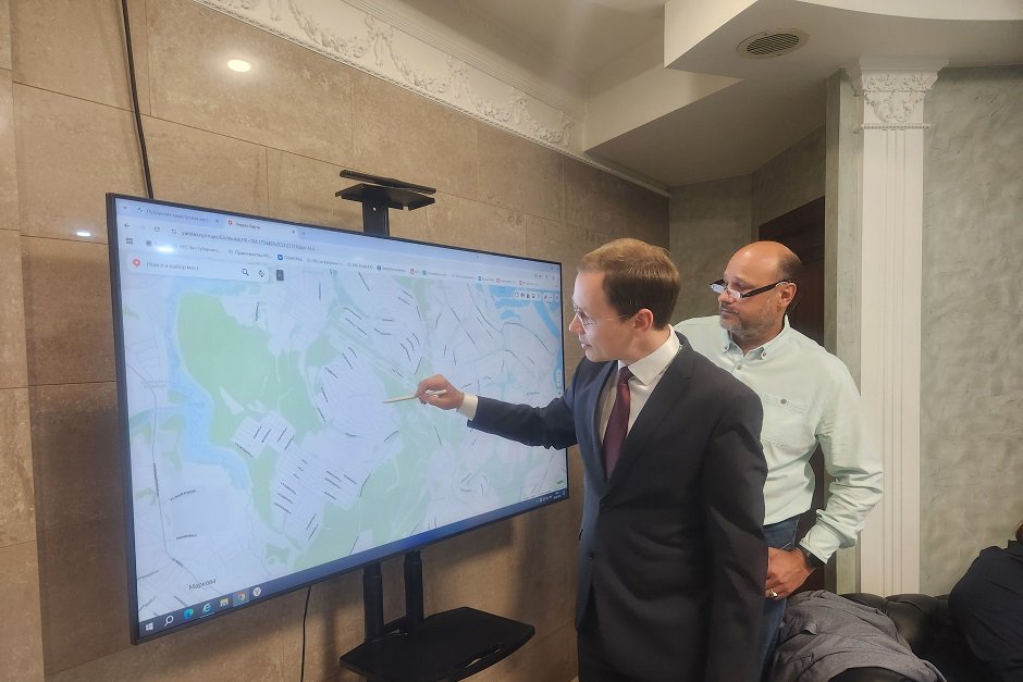 Рабочая встреча. Фото пресс-службы администрации Иркутского района