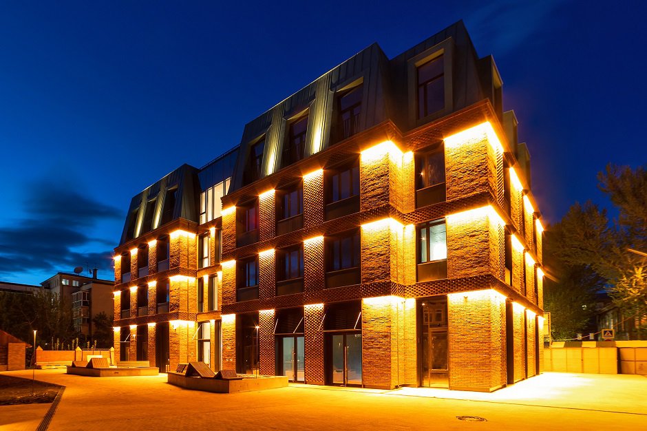 Ночной фасад