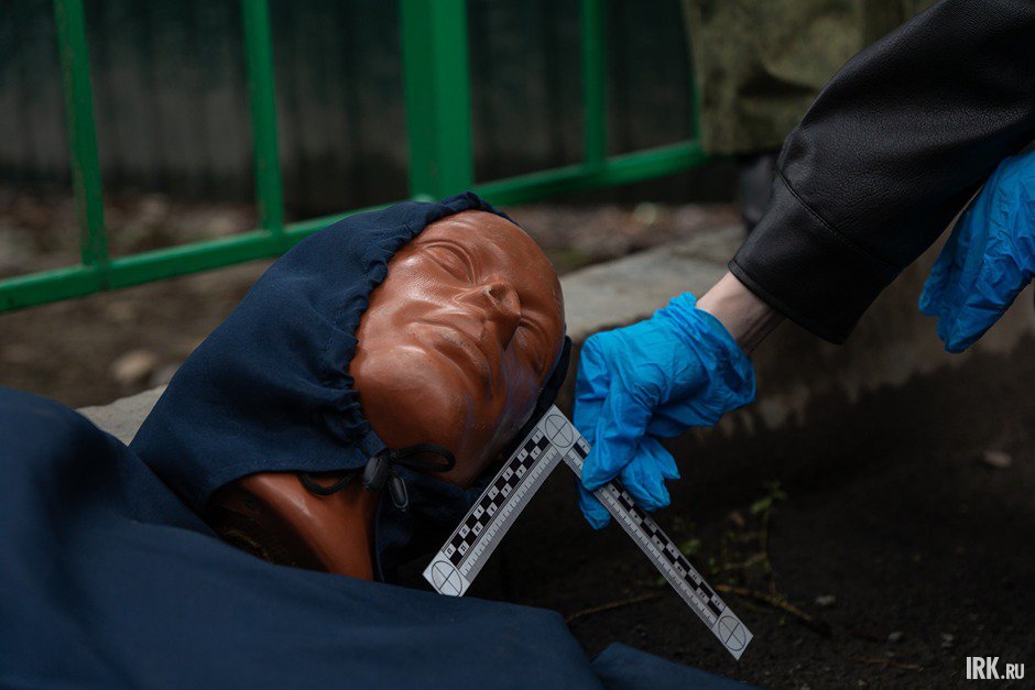 На «теле» жертвы имелись ссадины. Фото Алексея Литвинцева