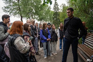 Опрос свидетеля. Фото Алексея Литвинцева