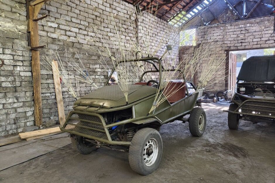 В месяц специалисты могут собрать 4−5 машин