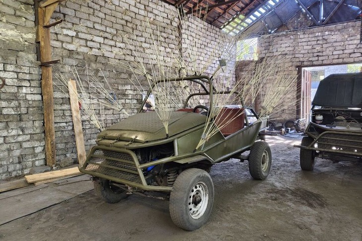 В месяц специалисты могут собрать 4−5 машин