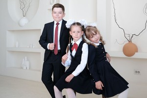 Ученики в школьной форме