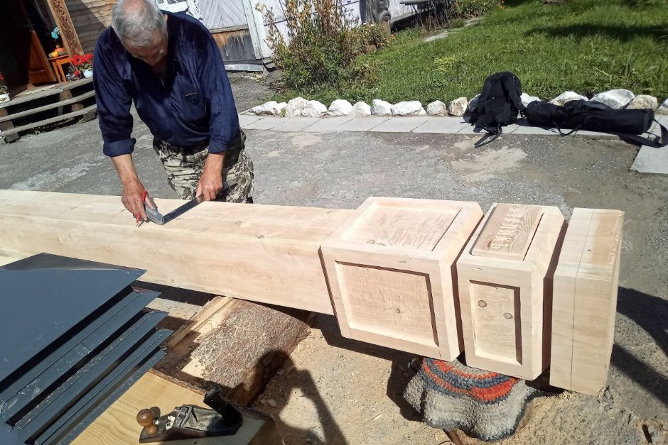 Создание верстового столба. Фото предоставлено Артемом Копыловым