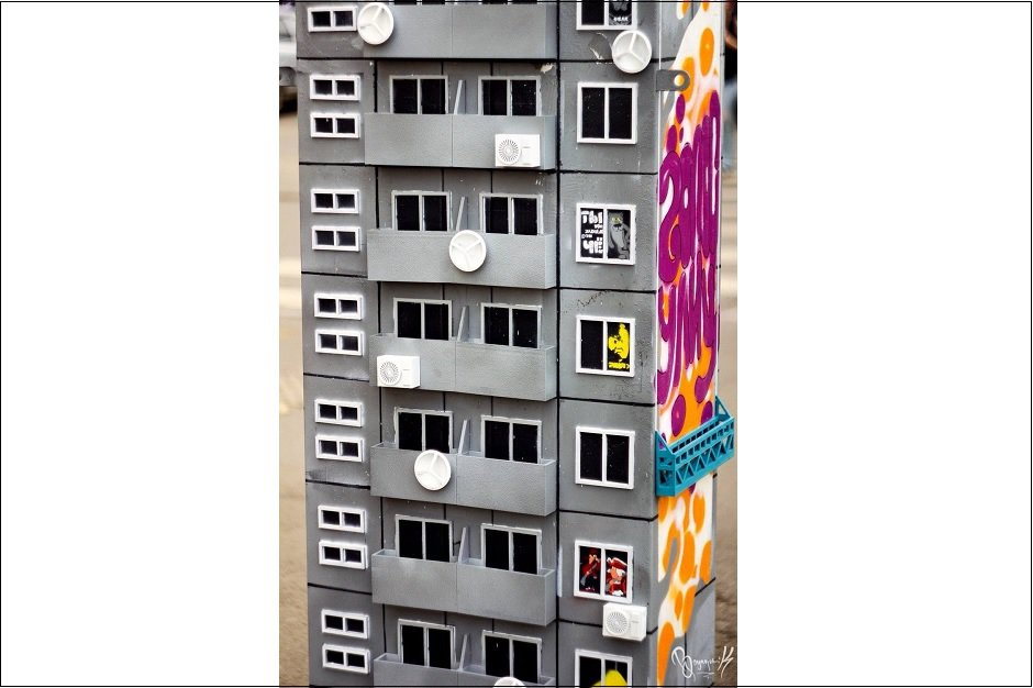 Арт-объект. Фото из телеграм-канала «Голоса улиц»