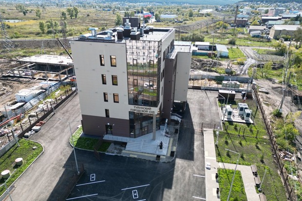 Здание суда. Фото ЗАО УК «ВостСибСтрой»