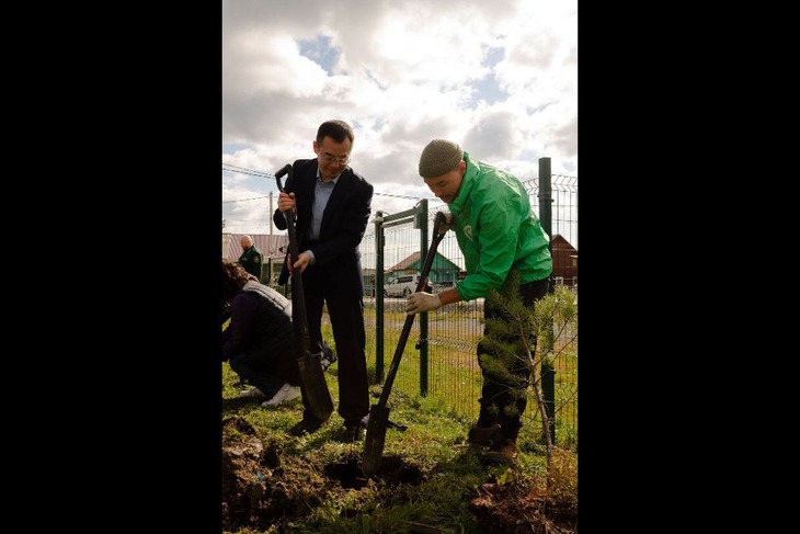 Высадка аллеи дружбы. Фото организаторов
