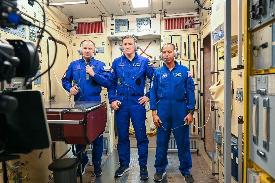 Космонавты. Фото центра подготовки космонавтов имени Юрия Гагарина