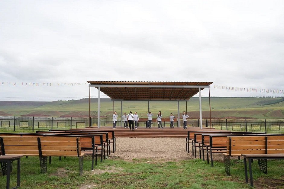 Площадка для мероприятий в селе Нукуты. Фото пресс-службы администрации Нукутского района