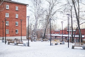 Когда-то между домами №21 и 23 на Постышева был пустырь