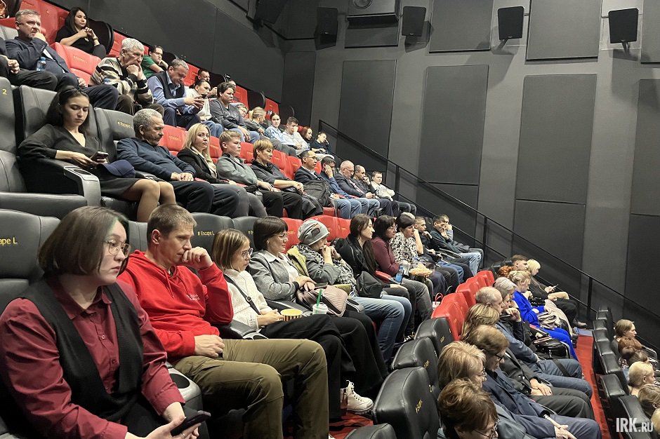 Зрители на премьере фильма «Дьяконов»