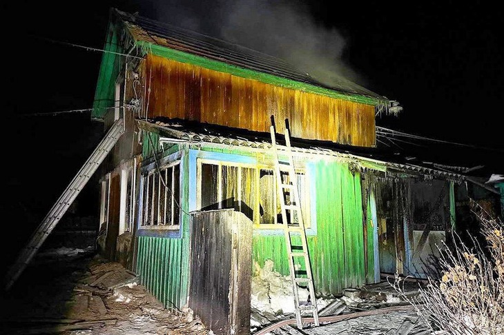 Сгоревший дом. Фото пресс-службы прокуратуры Иркутской области