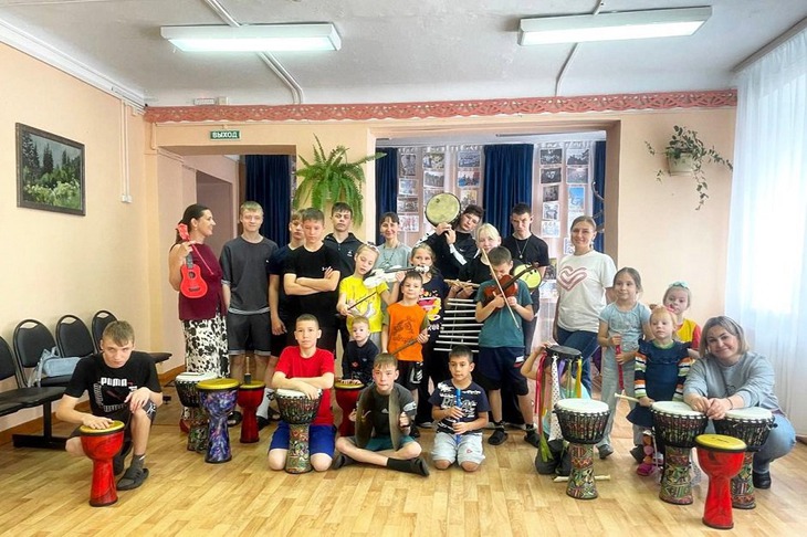 Сейчас Надежда проводит курсы семейного музицирования