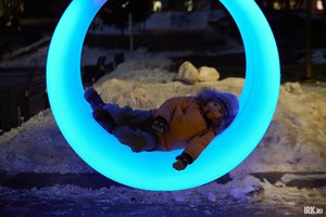 Светящиеся качели