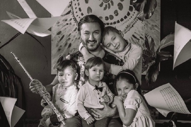 Музыкальная школа — обязательный этап жизни детей в семье Круль