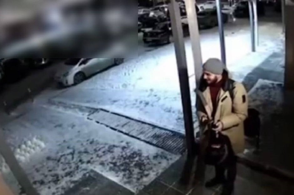 Товарищ мужчины, сломавшего трубу. Изображение пресс-службы ГУ МВД России по Иркутской области Товарищ мужчины, сломавшего трубу. Изображение пресс-службы ГУ МВД России по Иркутской области