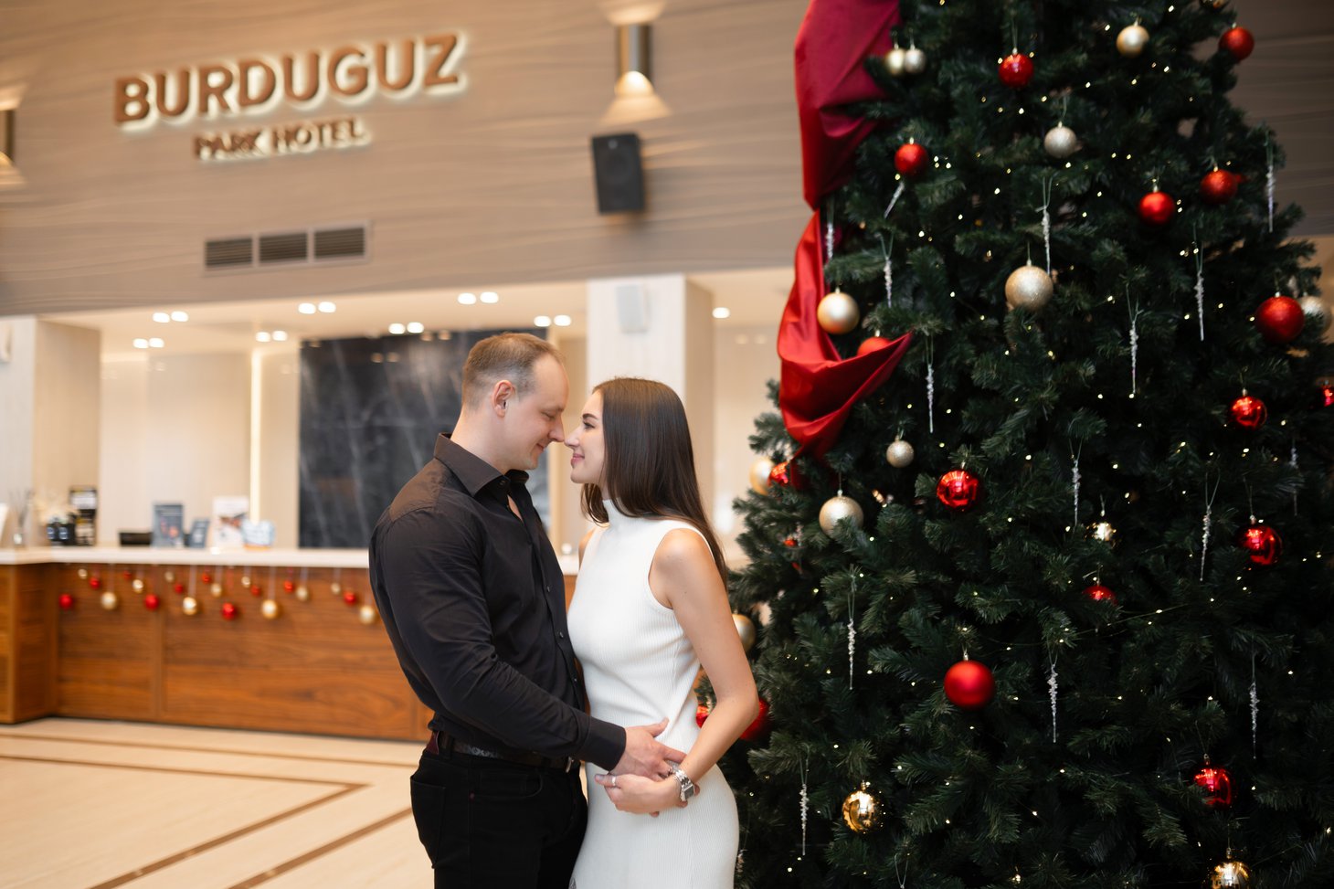 В стоимость входят завтраки и развлекательная программа в первый день 2026 года