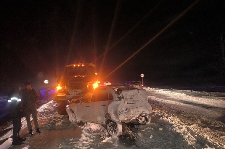 Место ДТП. Фото пресс-службы ГУ МВД России по Иркутской области