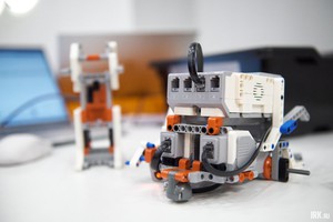 Во время открытия учащиеся школы показали гостям свои проекты