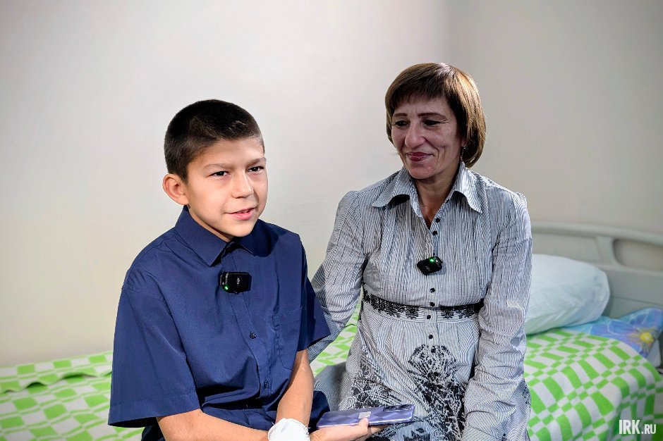 12-летний Султан с мамой Татьяной. Фото Никиты Грабовецкого, IRK.ru 12-летний Султан с мамой Татьяной. Фото Никиты Грабовецкого, IRK.ru