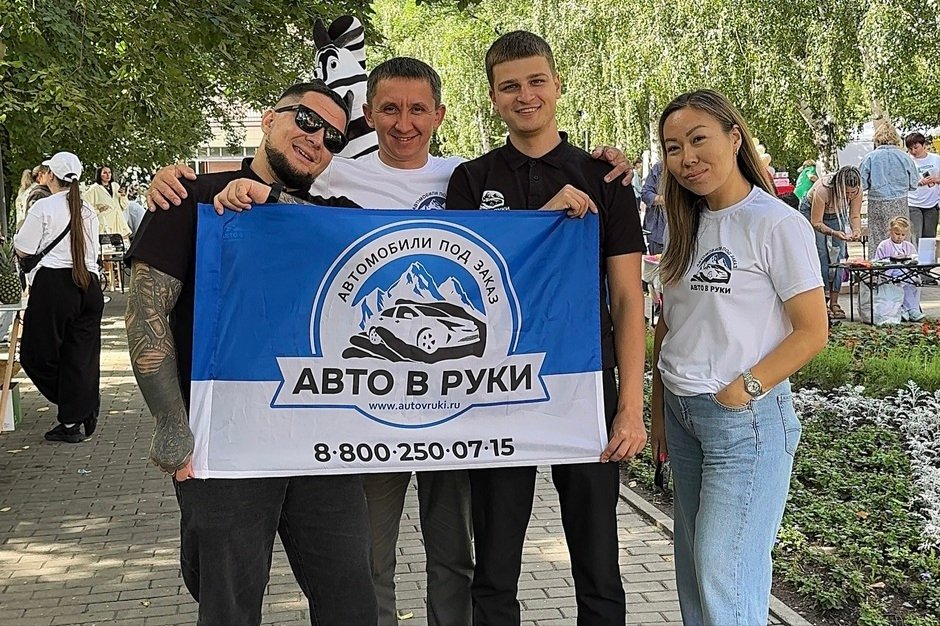 В странах Азии находится команда, которая вживую оценивает автомобили, а не покупает их «с картинки»