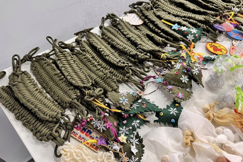 Подарки для бойцов. Фото пресс-службы администрации Иркутска Подарки для бойцов. Фото пресс-службы администрации Иркутска