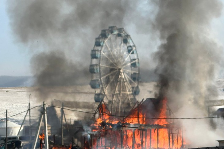 Пожар. Фото — Виктор Серебренников