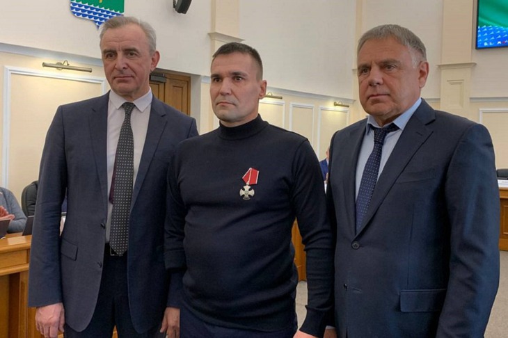 Награжденный военнослужащий. Фото из телеграм-канала Сергея Петрова