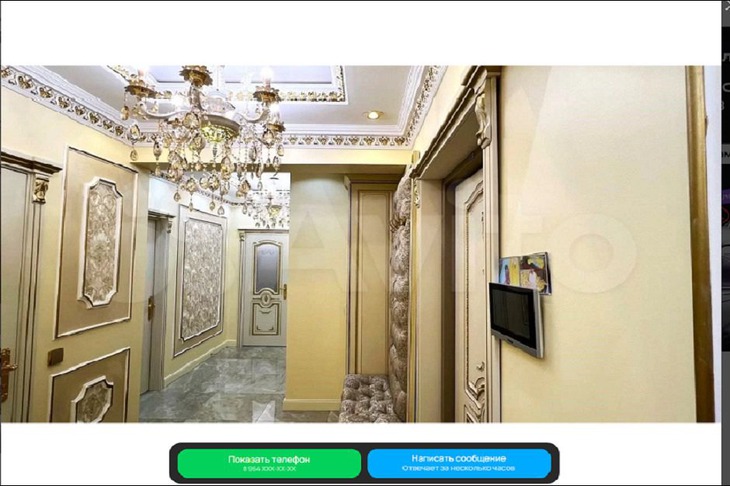 Дополняют интерьер люстры из хрусталя и мебель в стиле барокко