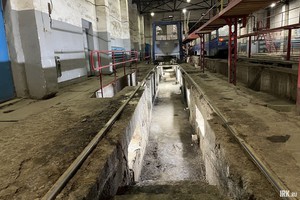 Внутри гаража