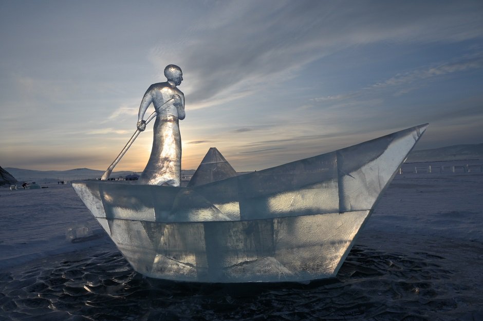 Скульптура «Путешествие в мир искусства»