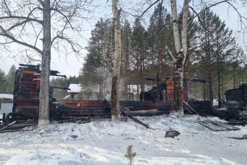 Сгоревшая столовая. Фото из телеграм-канала мэра Черемховского района Сергея Марача