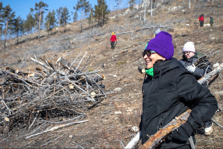 Уборка. Фото пресс-службы БФ «Подари планете жизнь»